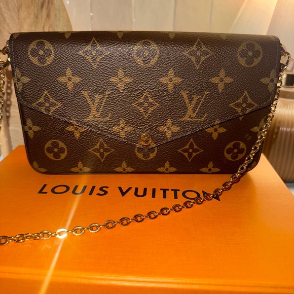 Louis Vuitton Pochette Felicie GM - Picture 2 of 6